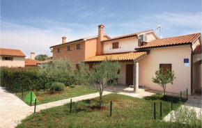 Отель Holiday home Volme III  Пула